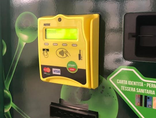 7 ragioni per cui dovresti procurarti un distributore automatico con lettore di carte di credito